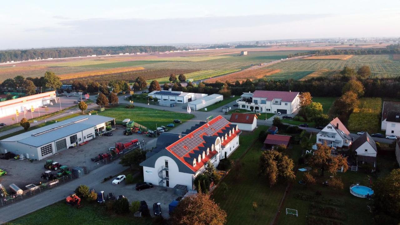 Hotel Sunparc - Shuttle Zum Europa-Park Rust 4Km & Rulantica 2Km Ringsheim Eksteriør billede