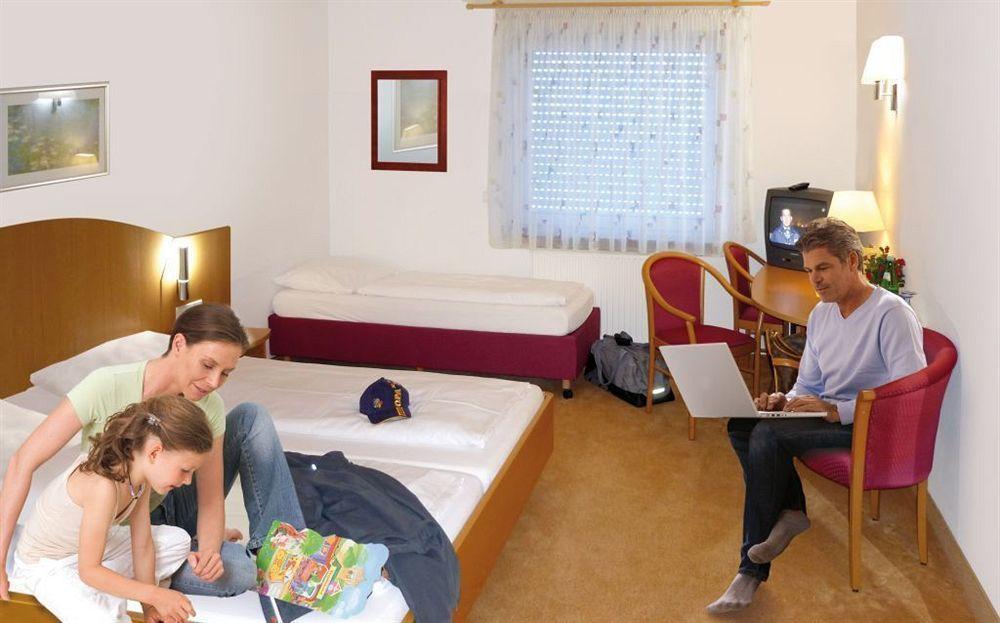 Hotel Sunparc - Shuttle Zum Europa-Park Rust 4Km & Rulantica 2Km Ringsheim Eksteriør billede